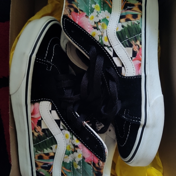 Vans womens size 6 - Picture 2 of 4